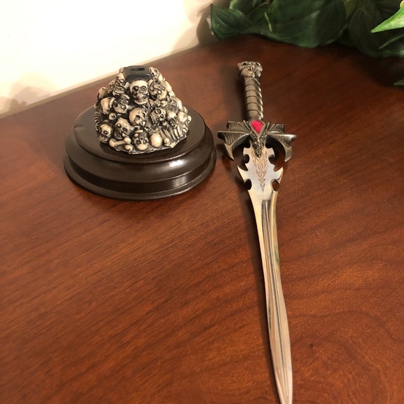 Medieval Skull Base Dagger Letter Opener - Picture 7 of 8